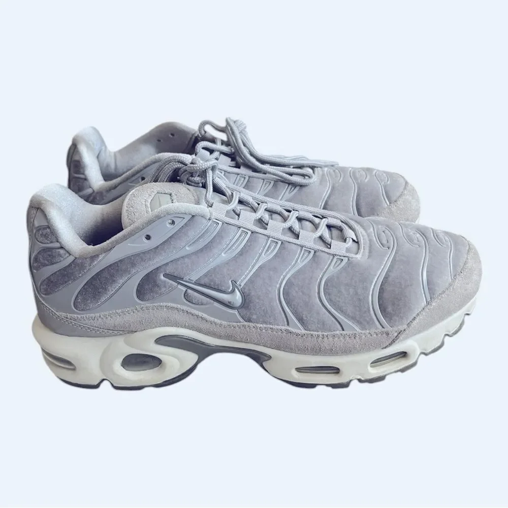 Nike Gray Sneakers